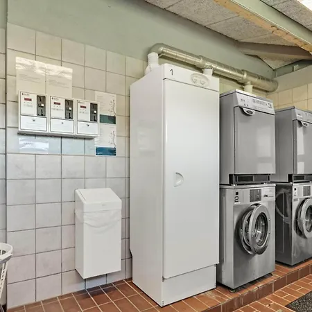 度假居 4 Person In *